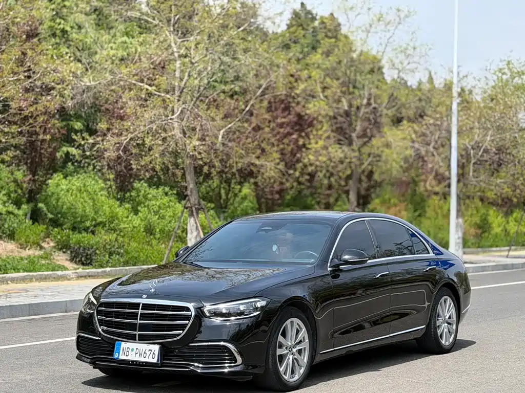 Mercedes-Benz S-Class 2024