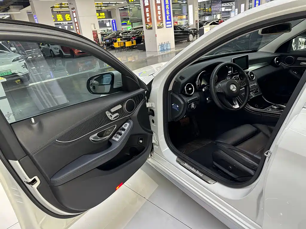 MERCEDES-BENZ C CLASS