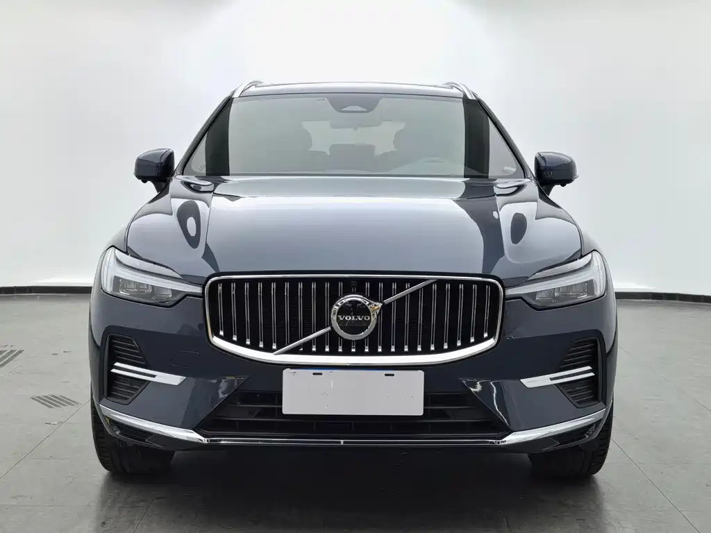 Volvo XC60 2022 B5 Luxury