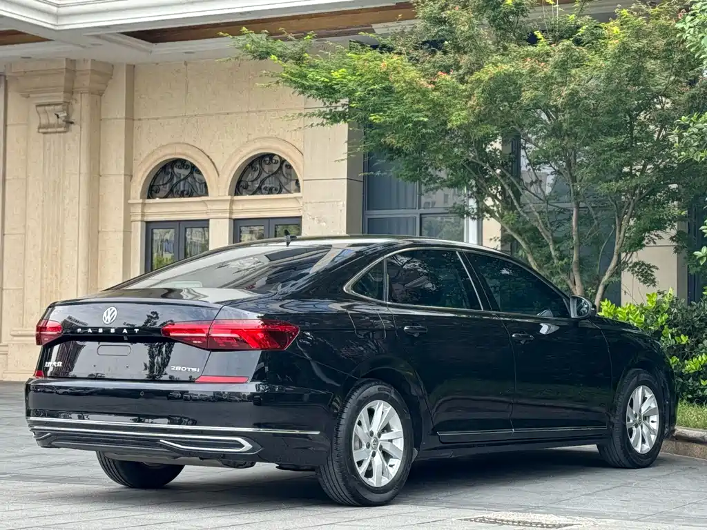 Volkswagen Passat 2019 280TSI VI