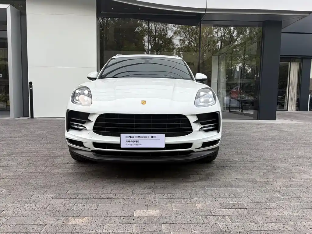 Porsche Macan — миниатюра 3