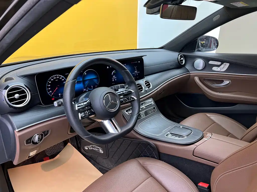 MERCEDES-BENZ E CLASS