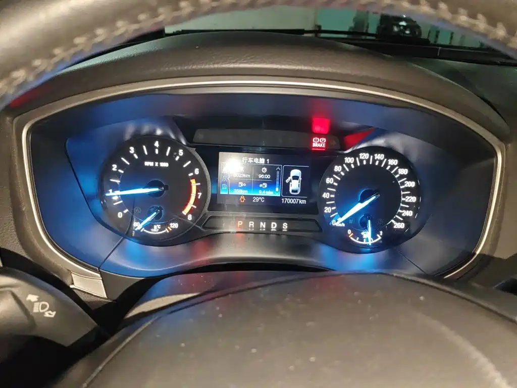 Ford Mondeo — миниатюра 12
