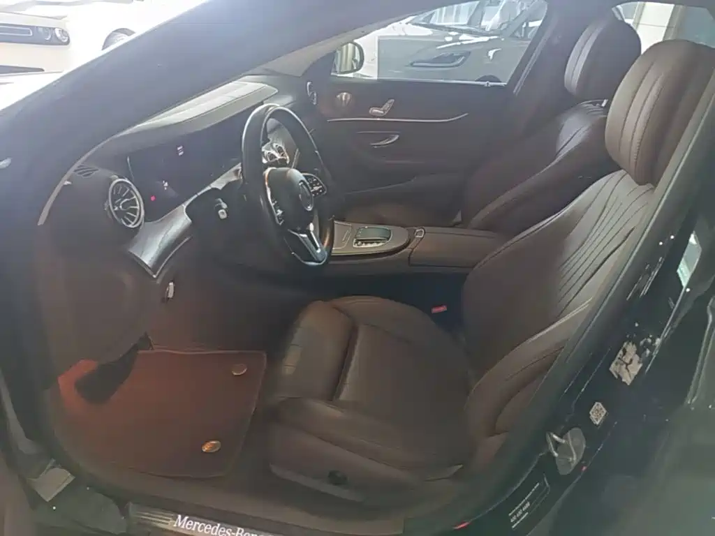 Mercedes-Benz E-Class — миниатюра 15