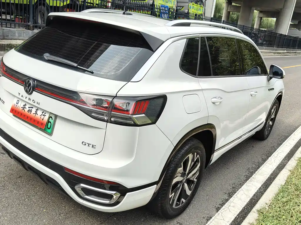 Volkswagen Tayron GTE — миниатюра 6