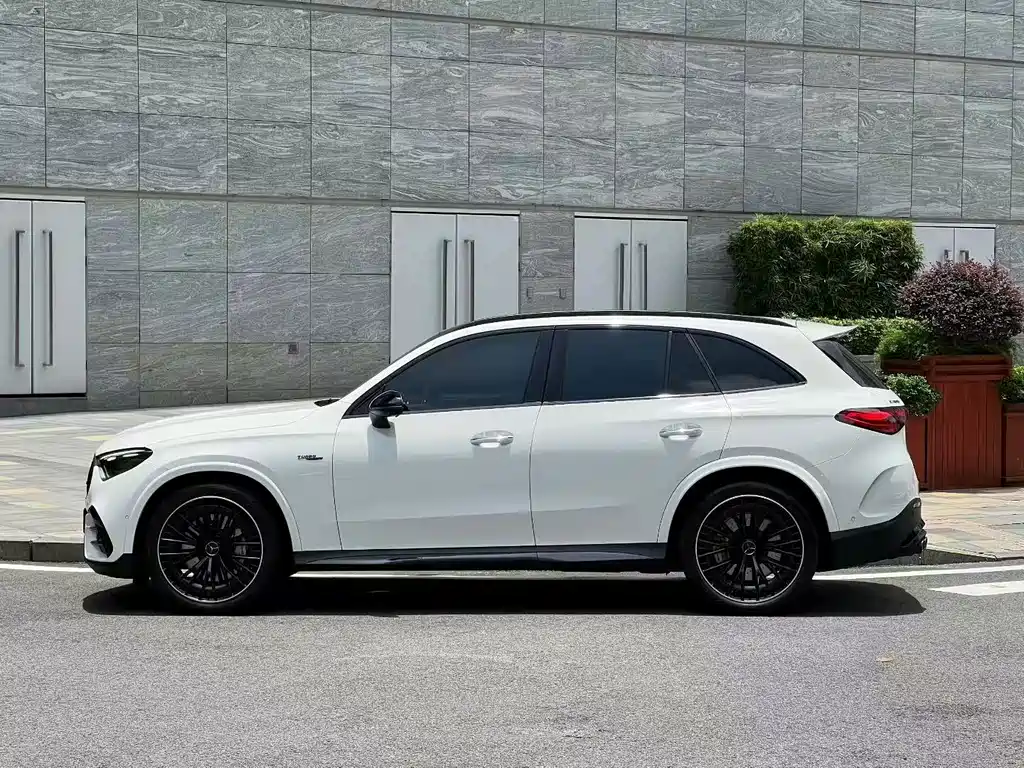 Mercedes-Benz GLC AMG — миниатюра 3