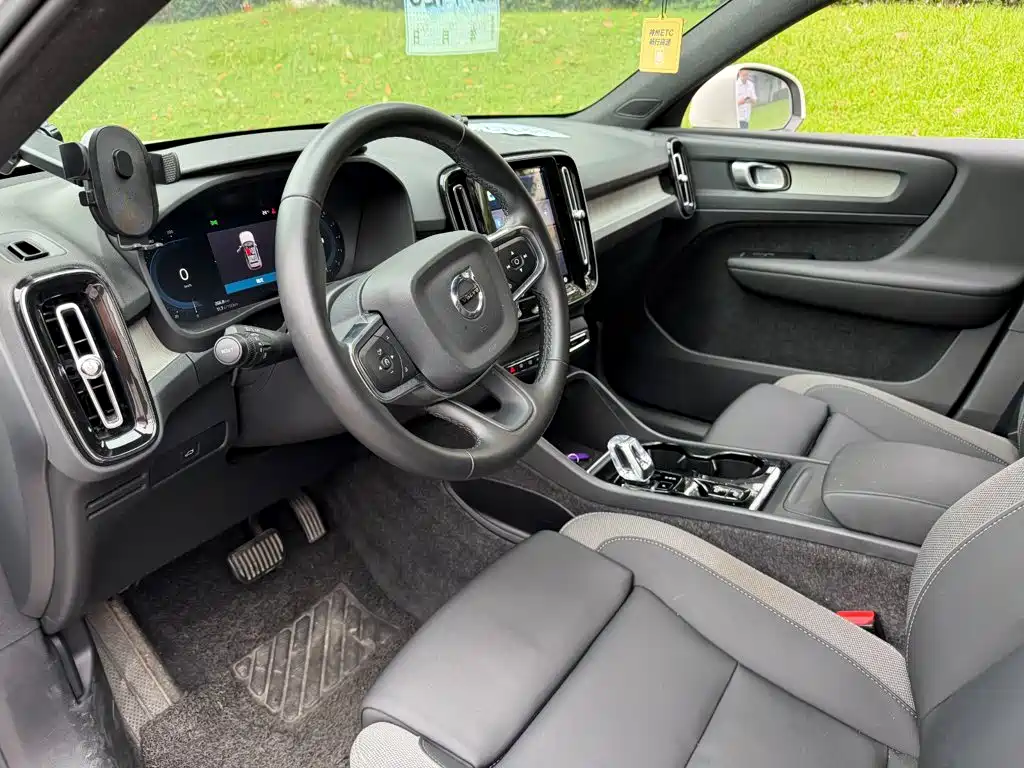 Volvo XC40 — миниатюра 7
