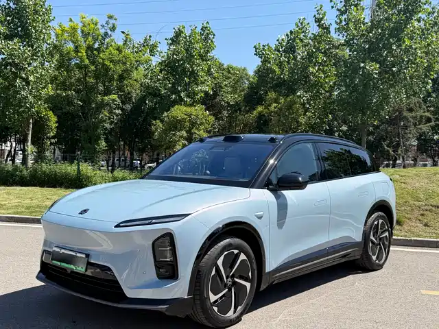 2025 Nio ES6