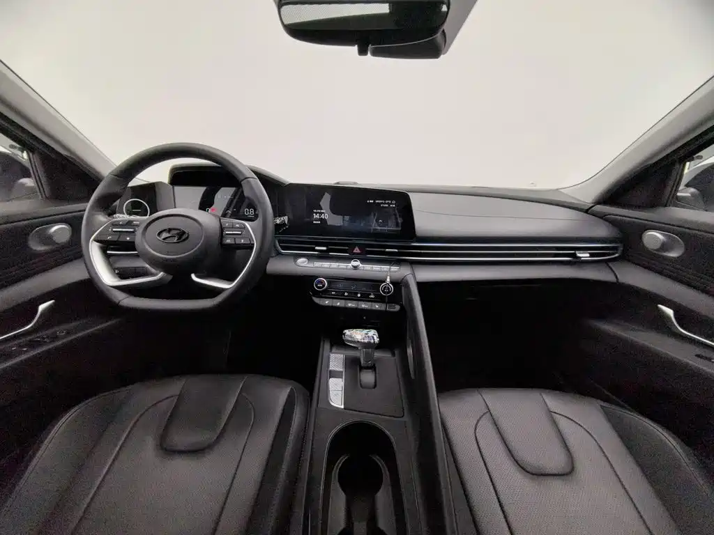 Hyundai Elantra — миниатюра 5