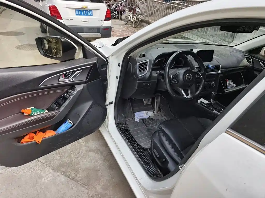Mazda 3 Axela — миниатюра 12
