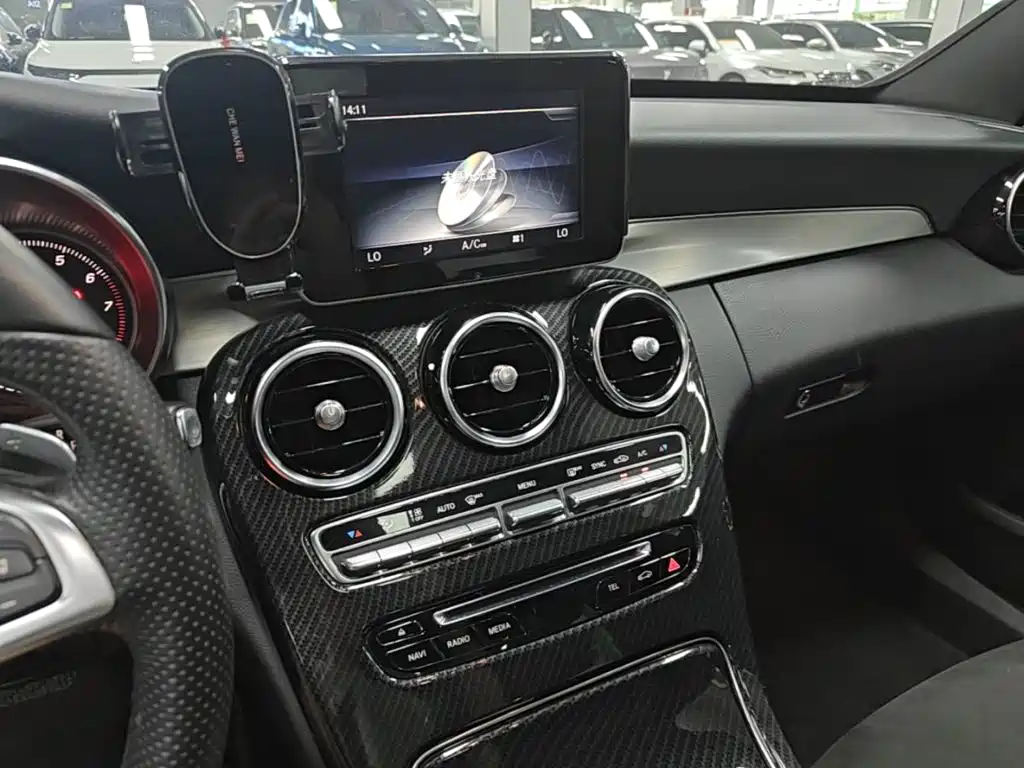 Mercedes-Benz C-Class — миниатюра 13