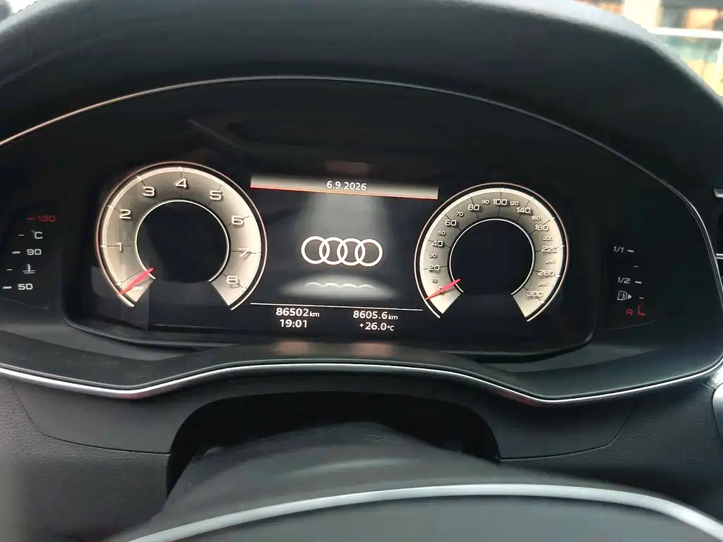 Audi A6L — миниатюра 10