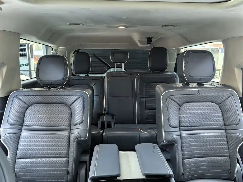 Lincoln Navigator — миниатюра 13