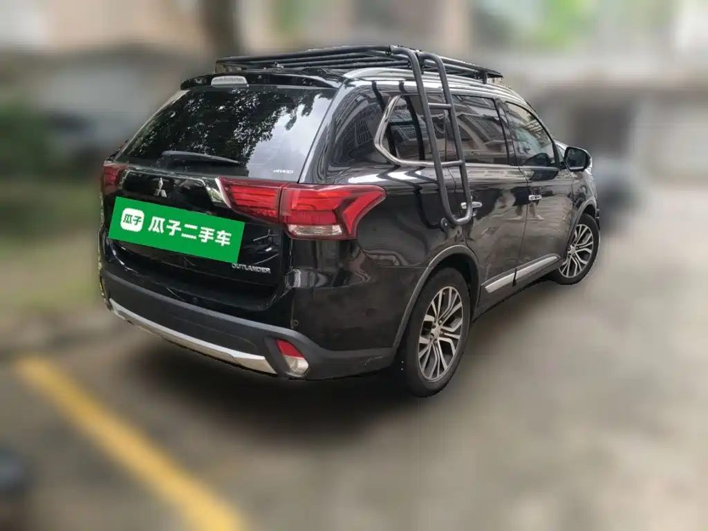 Mitsubishi Outlander — миниатюра 5