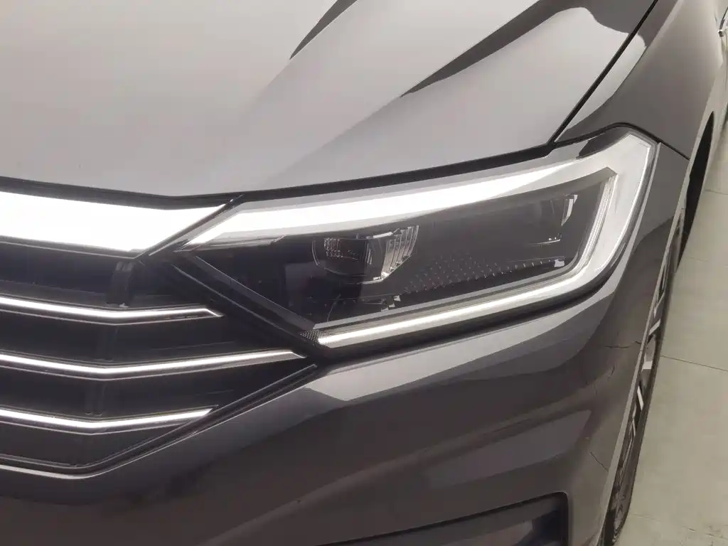 Volkswagen Sagitar — миниатюра 7