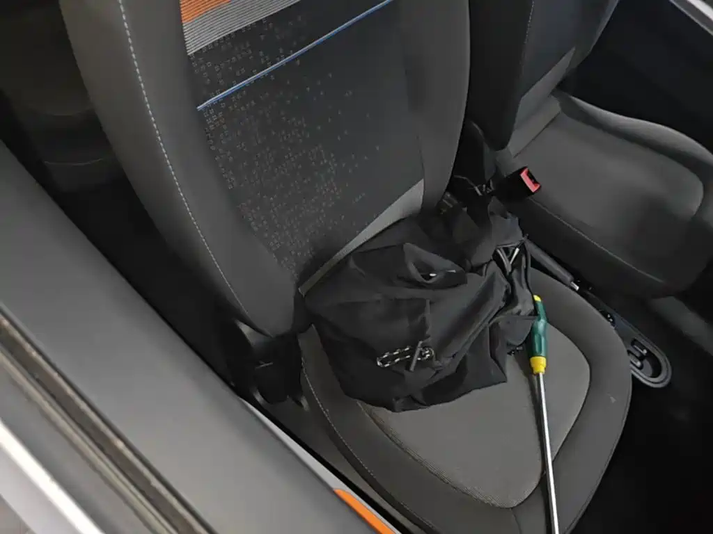 Wuling MINIEV — миниатюра 25
