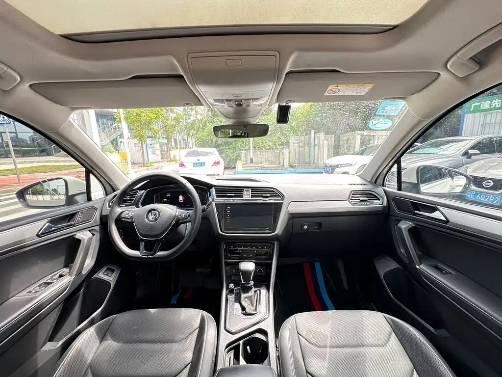 VOLKSWAGEN TIGUAN L NEW ENERGY