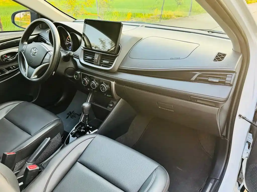 Toyota Yaris L — миниатюра 16