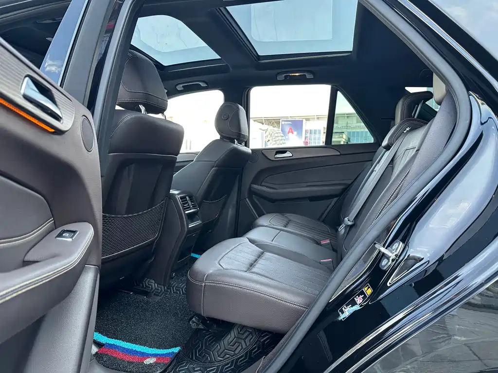 Mercedes-Benz GLE (Import) — миниатюра 18