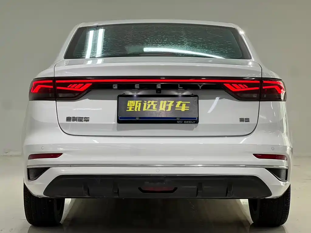 Geely Emgrand — миниатюра 9