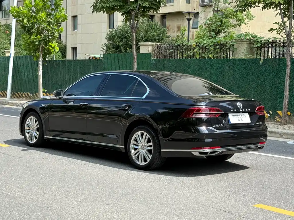 Volkswagen Phideon — миниатюра 4