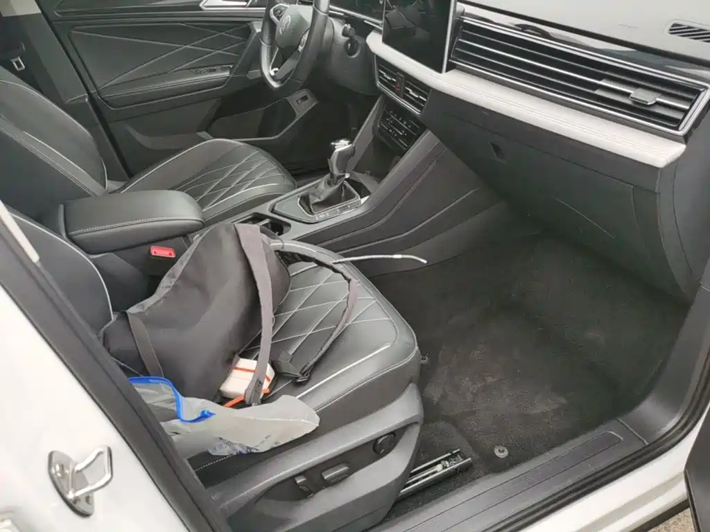 Volkswagen Tiguan L — миниатюра 25
