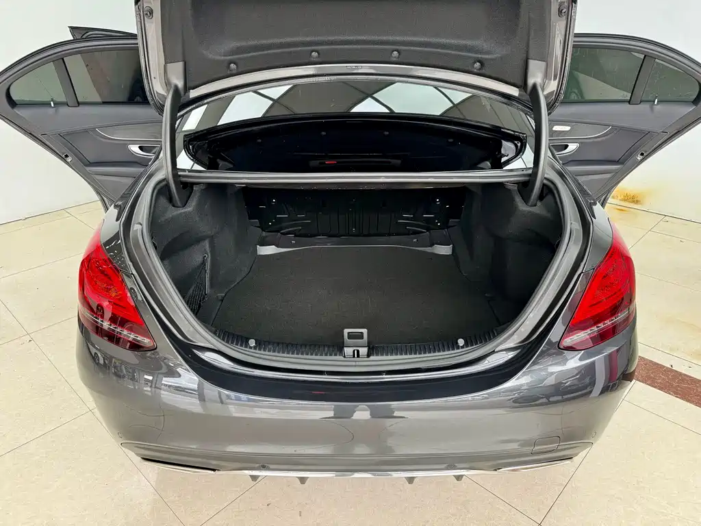 Mercedes-Benz C-Class — миниатюра 22