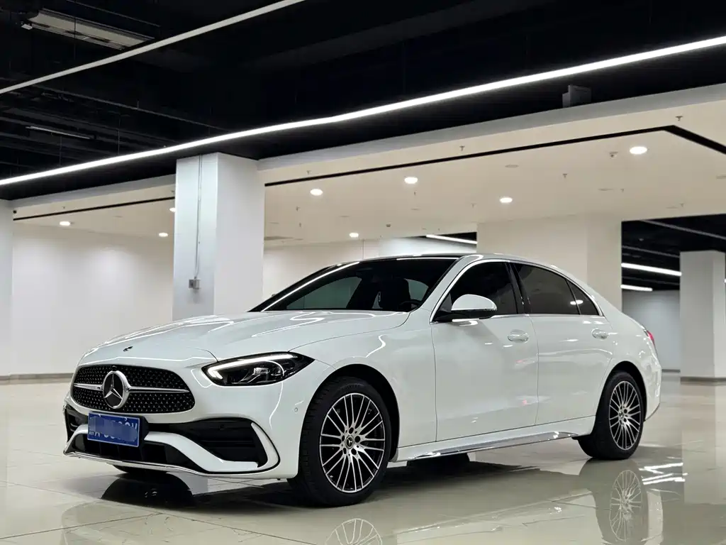 Mercedes-Benz C-Class — миниатюра 2