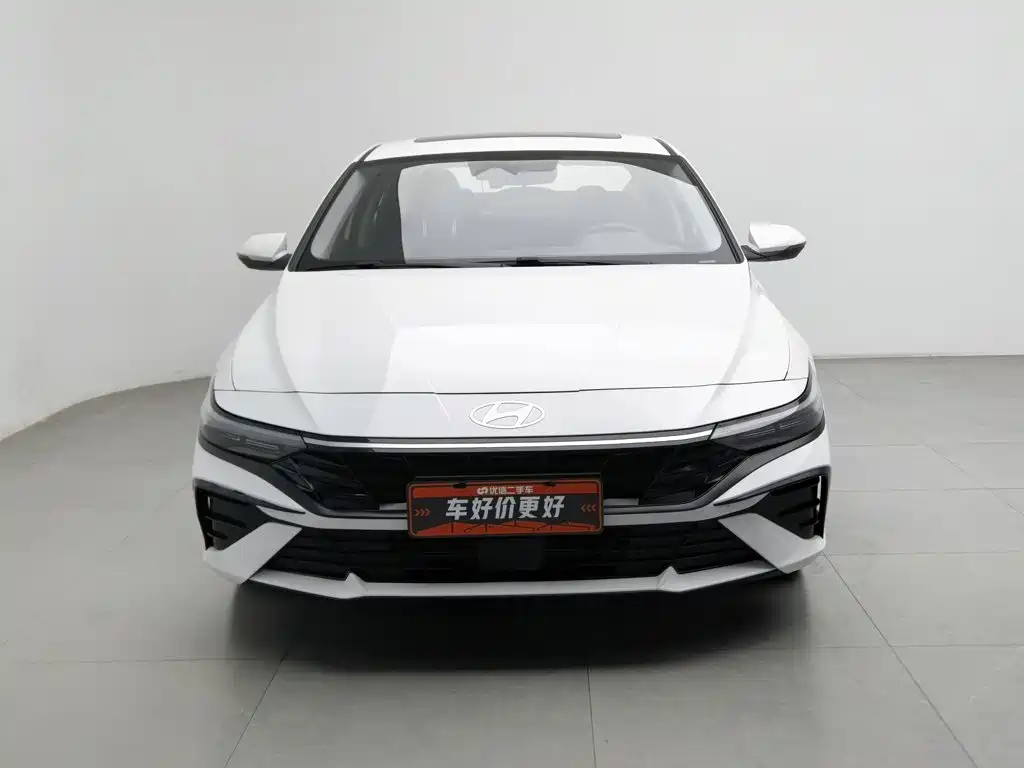 Hyundai Elantra — миниатюра 3