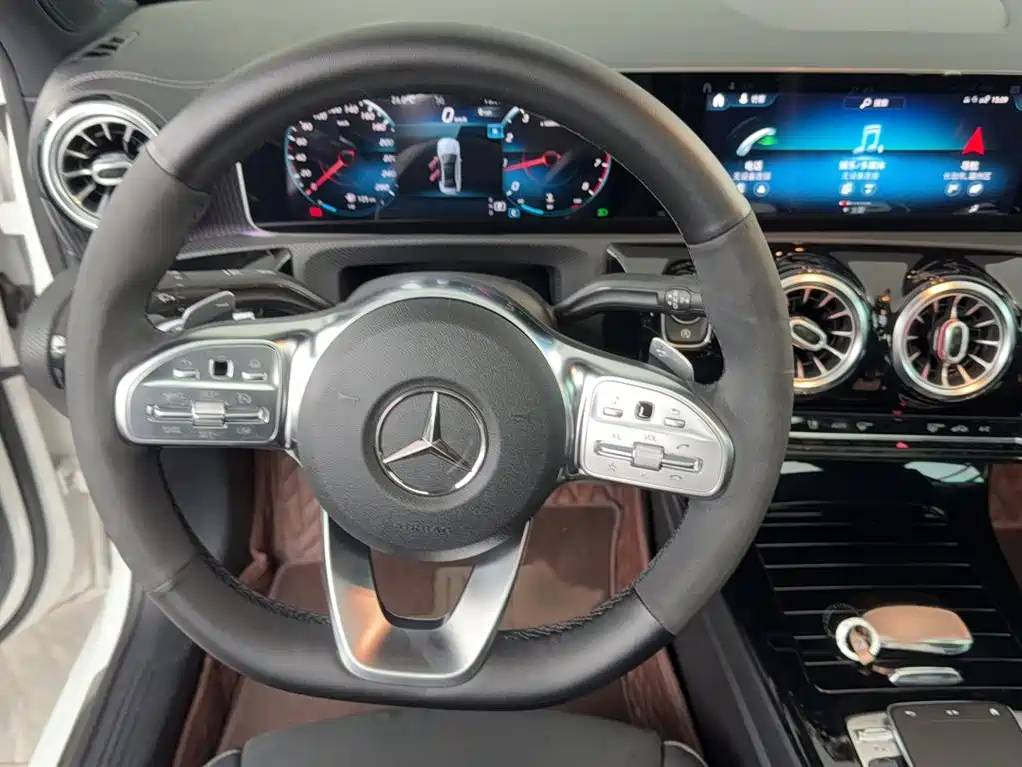 Mercedes-Benz A-Class — миниатюра 15