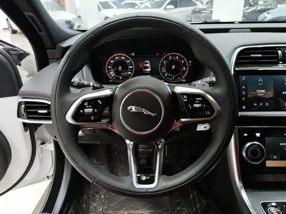 Jaguar XEL — миниатюра 15