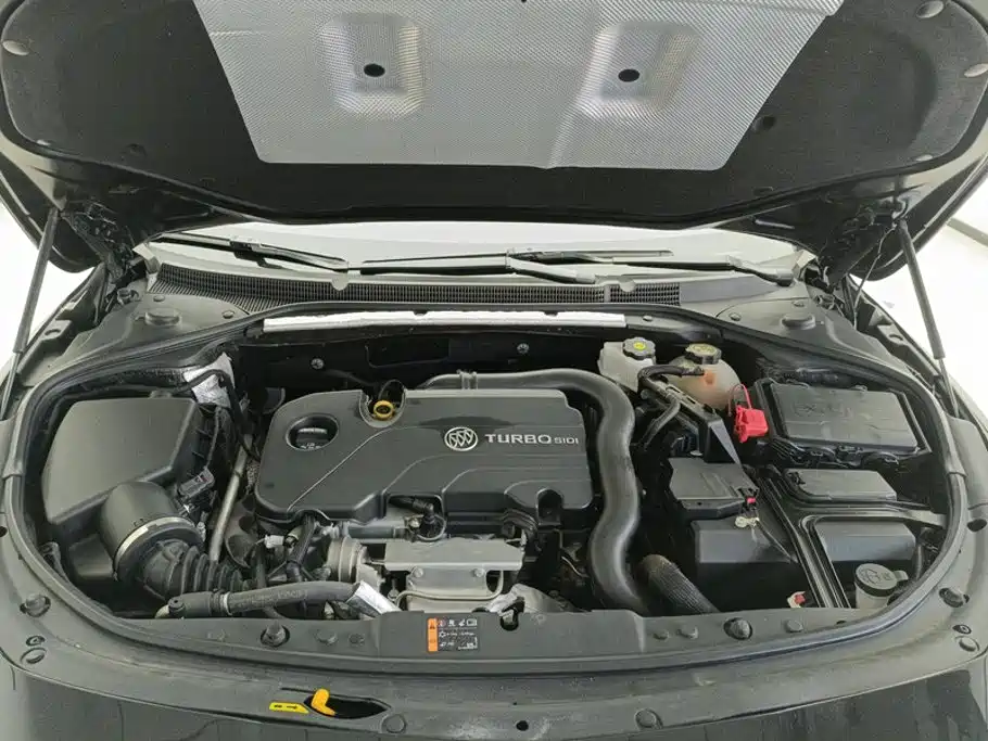 Buick LaCrosse — миниатюра 10