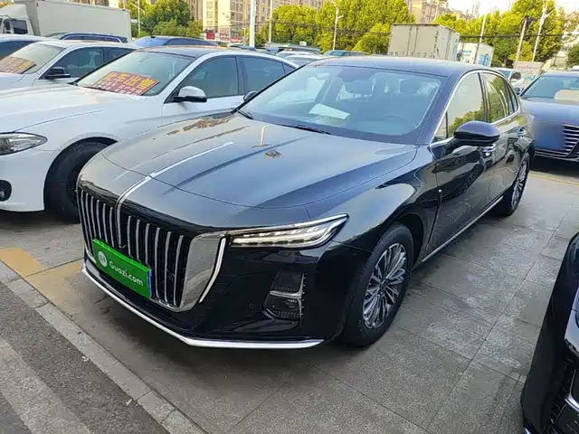 2025 Hongqi H5