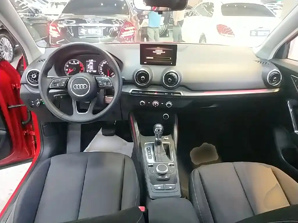 Audi Q2L — миниатюра 10