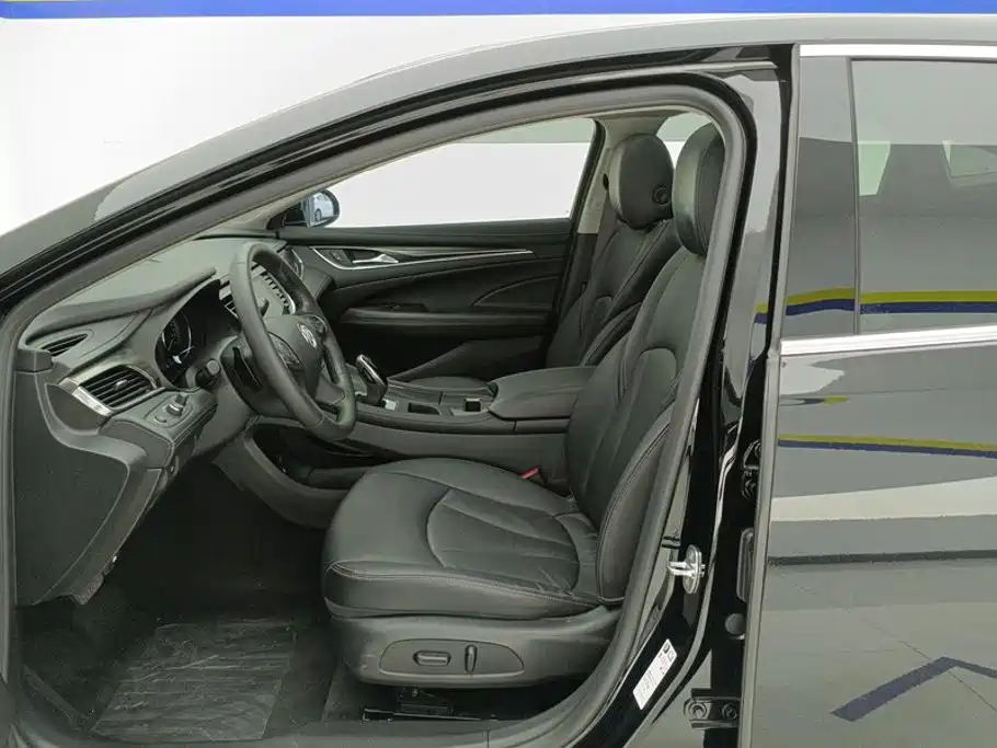 Buick LaCrosse — миниатюра 9