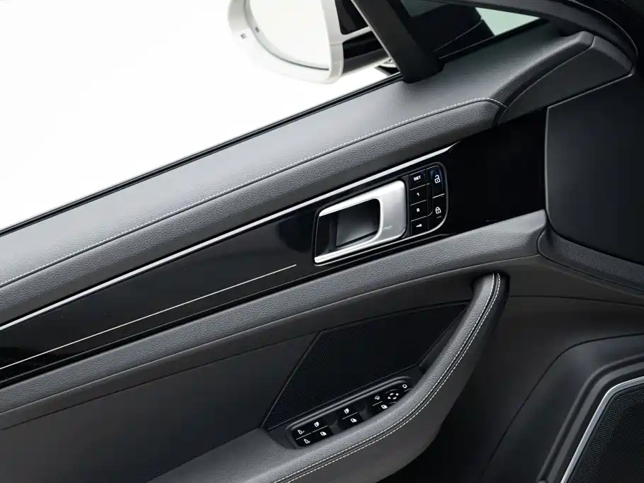 Porsche Panamera — миниатюра 17