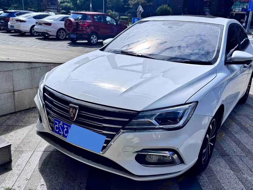 Roewe i5 2020 1.5L Auto 4G Connected Leader Luxury Flagship Edition