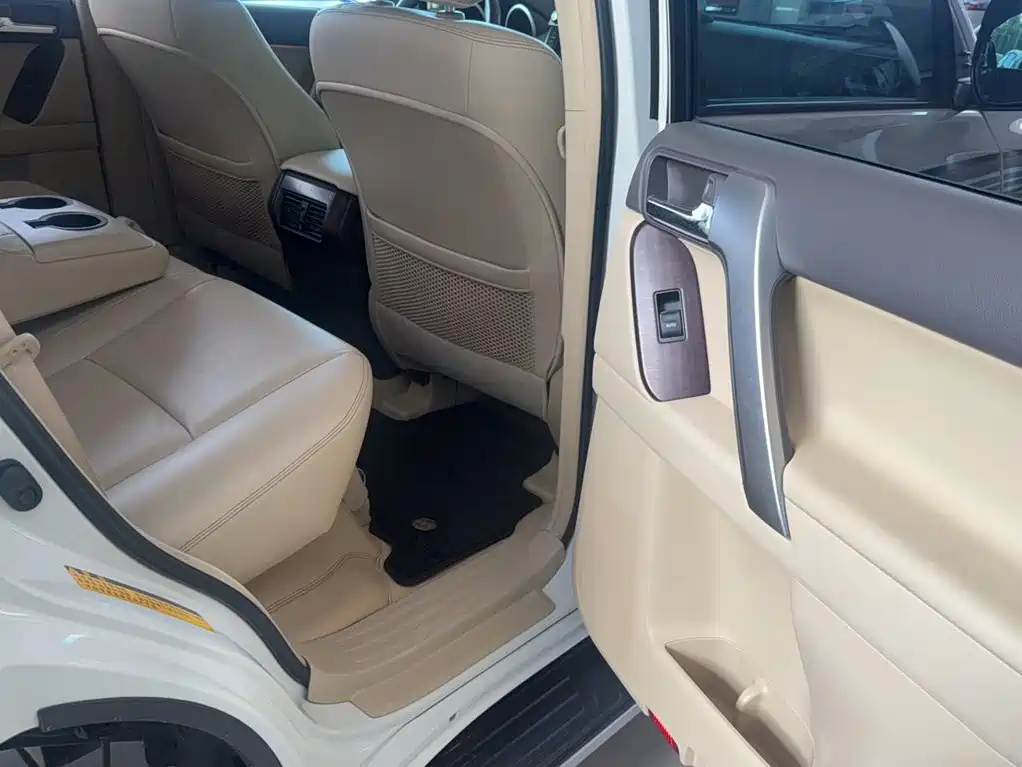 Toyota Prado — миниатюра 15