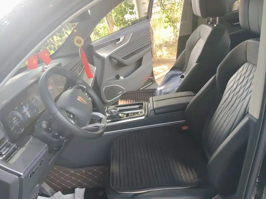 Hongqi HS5 2023 2.0T Pro