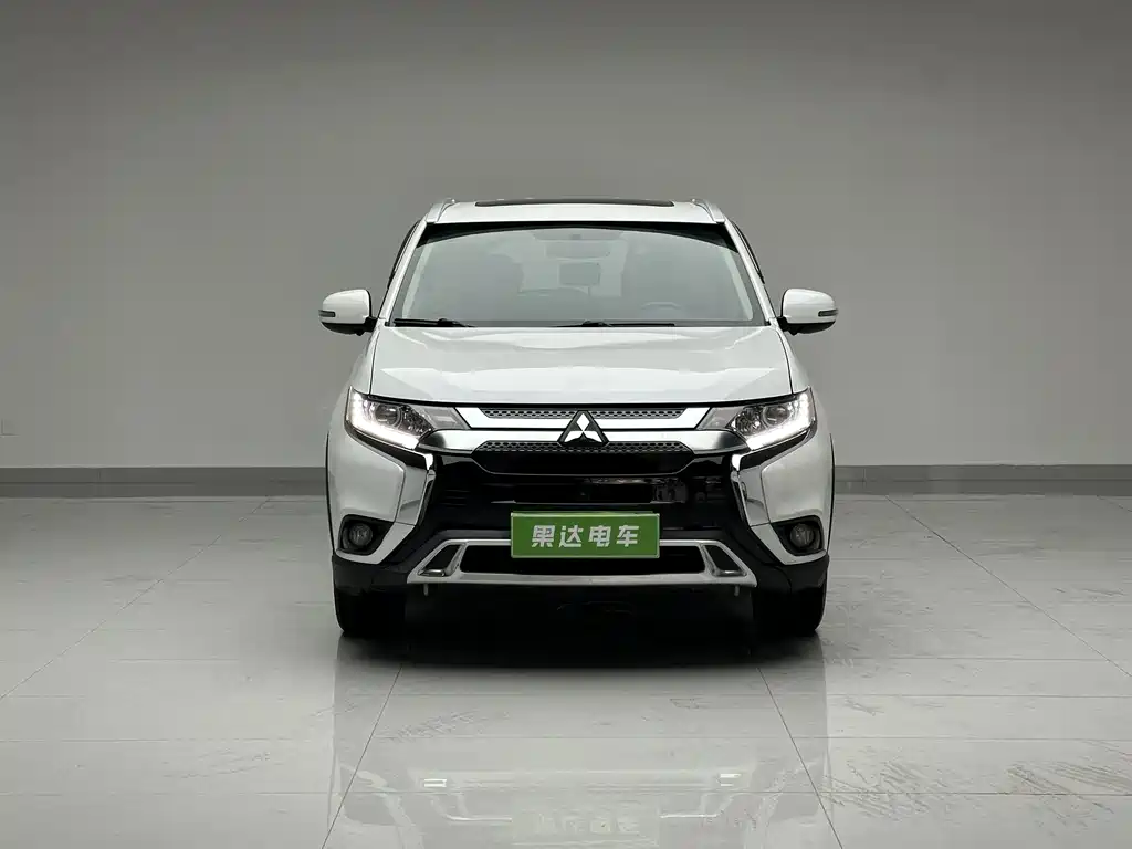 Mitsubishi Outlander — миниатюра 2