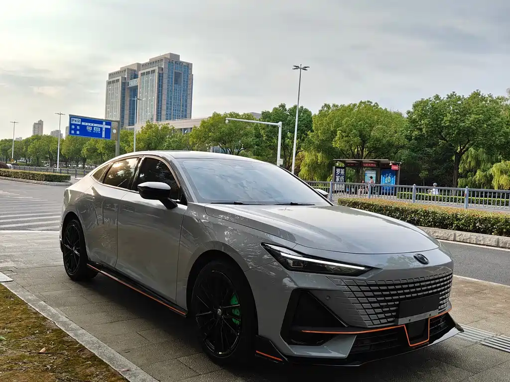 Changan UNI-V — миниатюра 3
