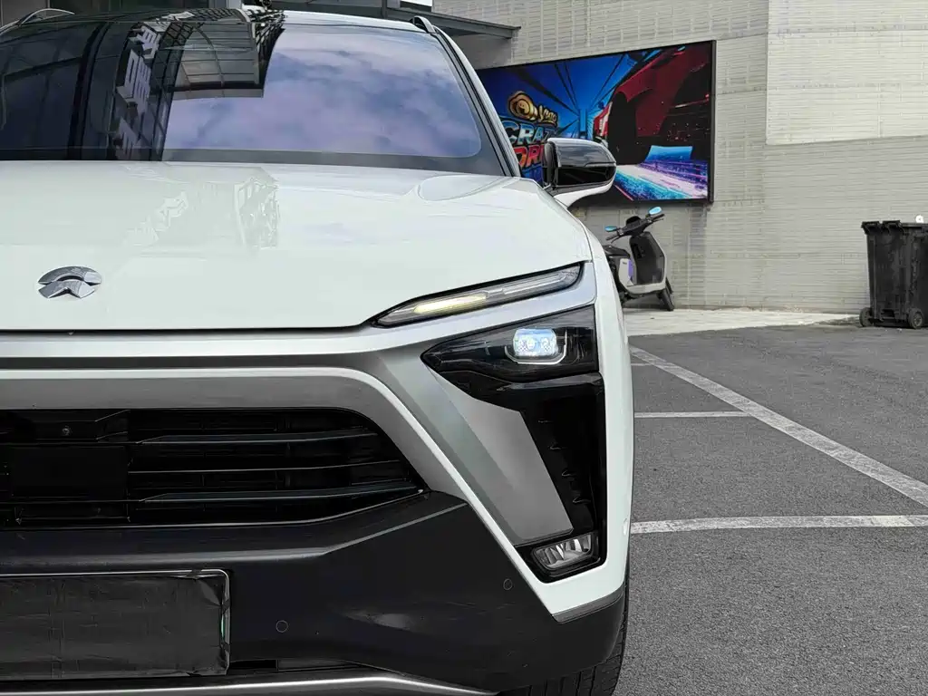 NIO ES8 — миниатюра 5