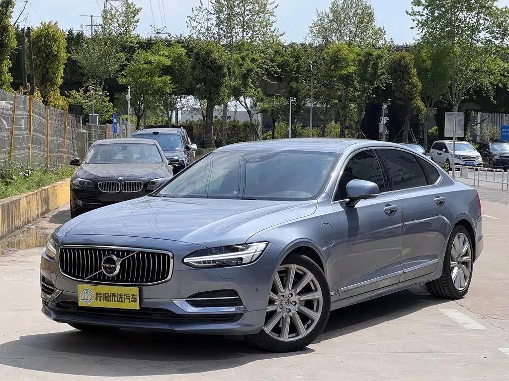 Volvo S90 PHEV 2020