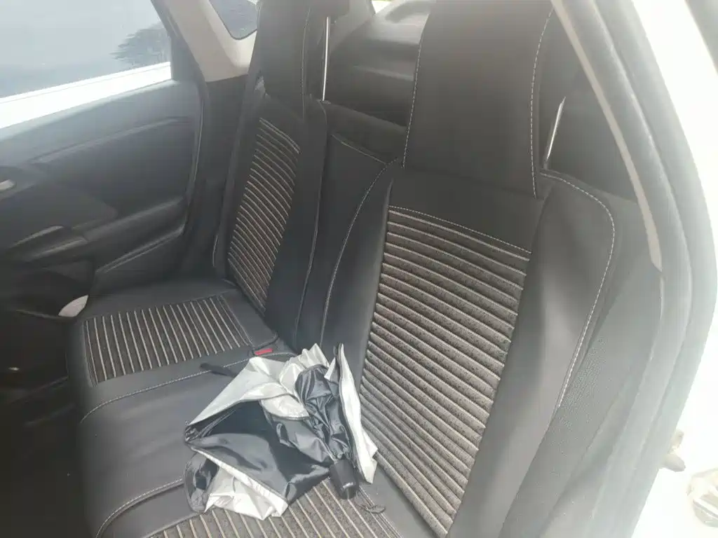 Honda Fit — миниатюра 15