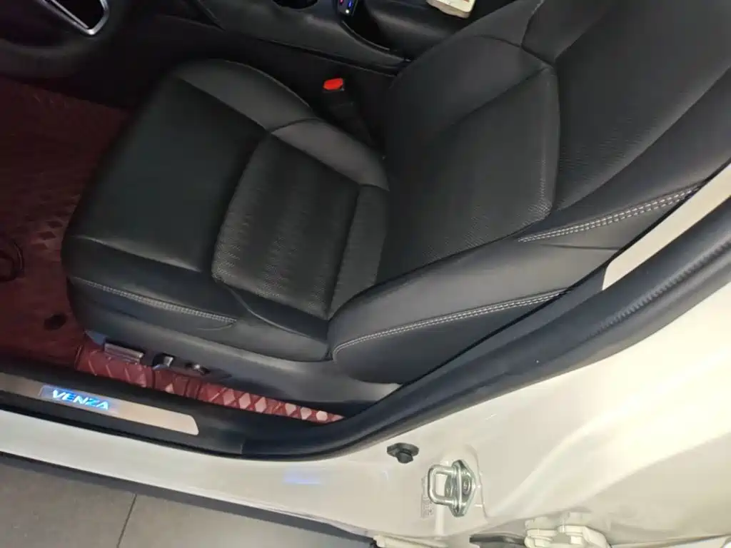 Toyota Venza — миниатюра 15