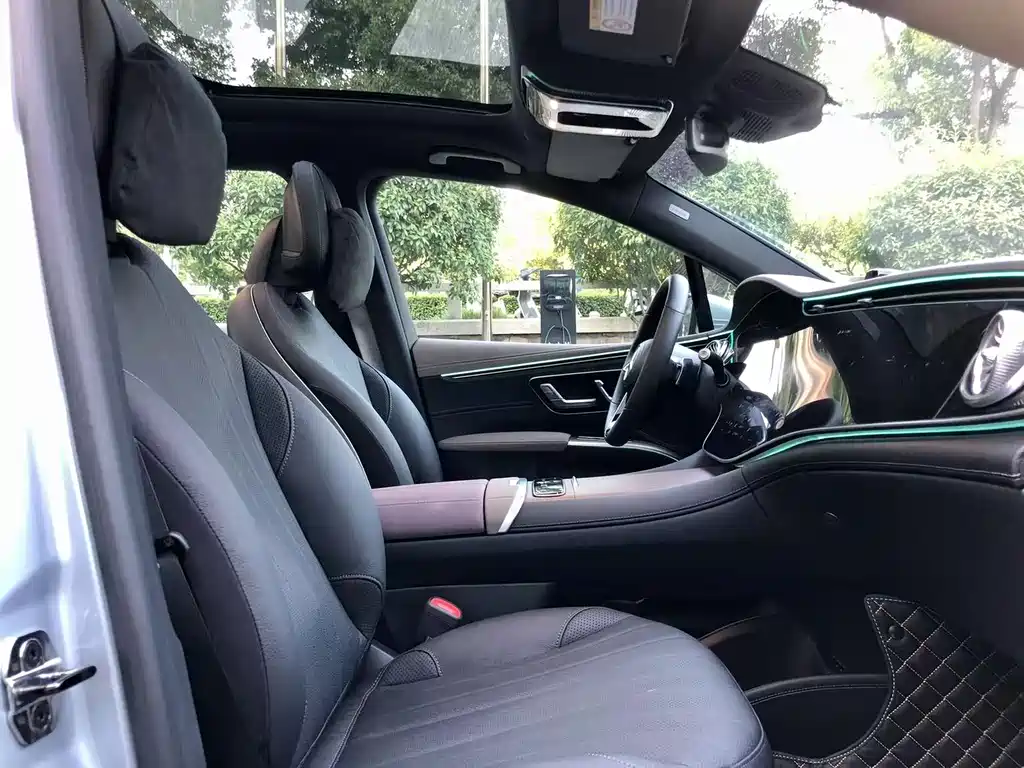 Mercedes-Benz EQS SUV — миниатюра 13