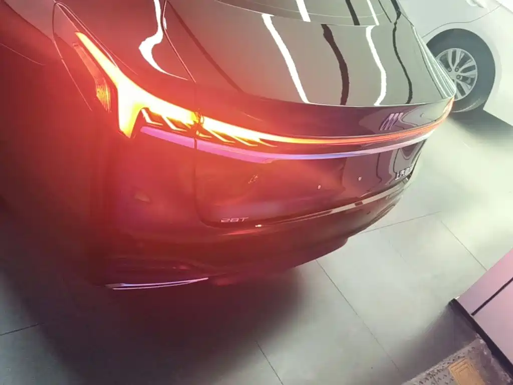 Buick LaCrosse 2025 28T Platinum