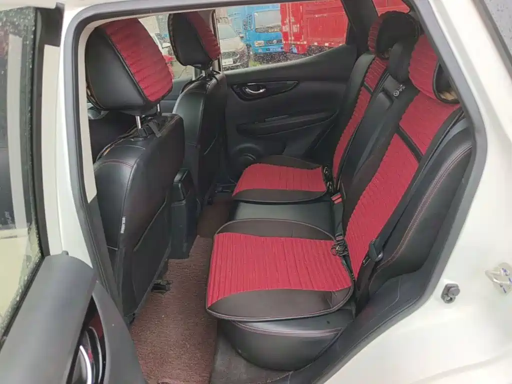 Nissan Qashqai — миниатюра 17