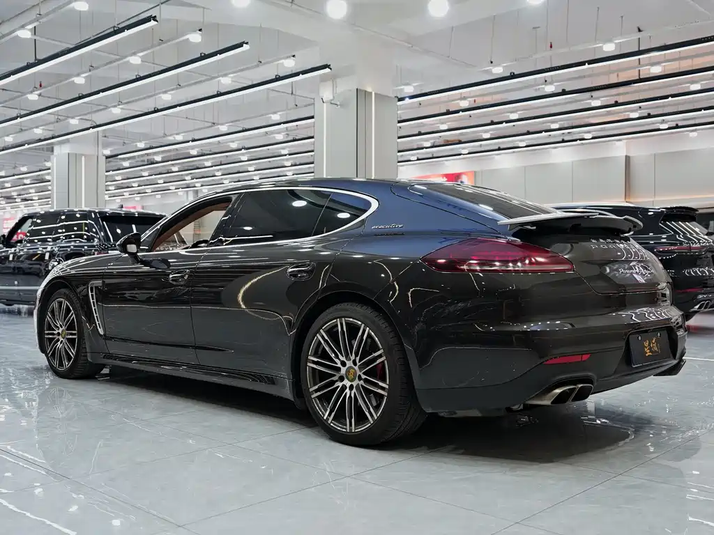 Porsche Panamera 2014 Panamera Turbo Executive 4.8T