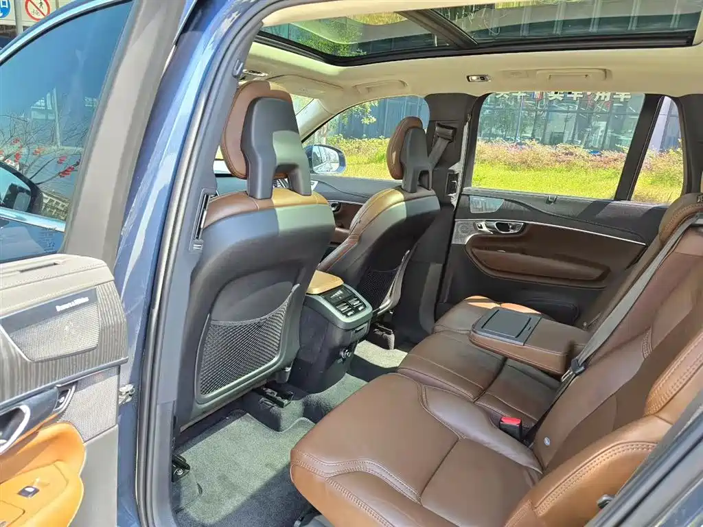Volvo XC90 2020 T6 Luxury 7 мест